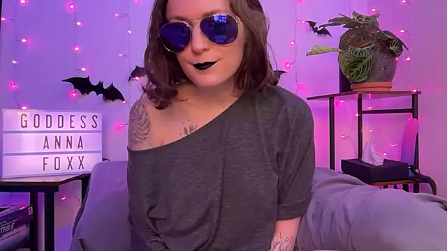 mistressannafoxx online show from 15, 12, 2025