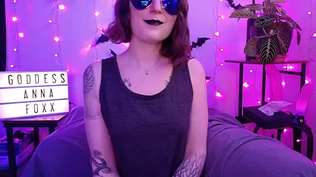 mistressannafoxx online show from 23, 2, 2026