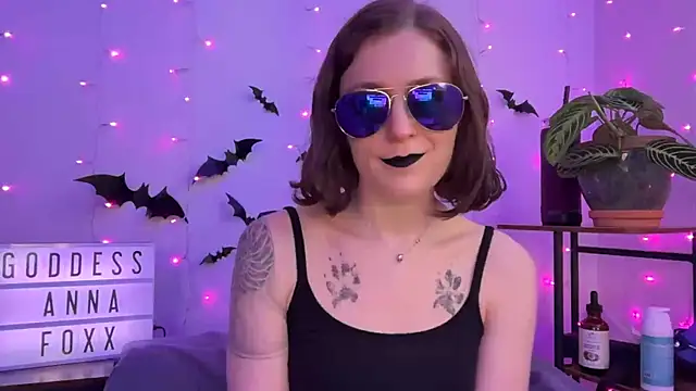 Snapshot of mistressannafoxx chatting on 21, 11, 2025 mistressannafoxx online show from 21, 11, 2025