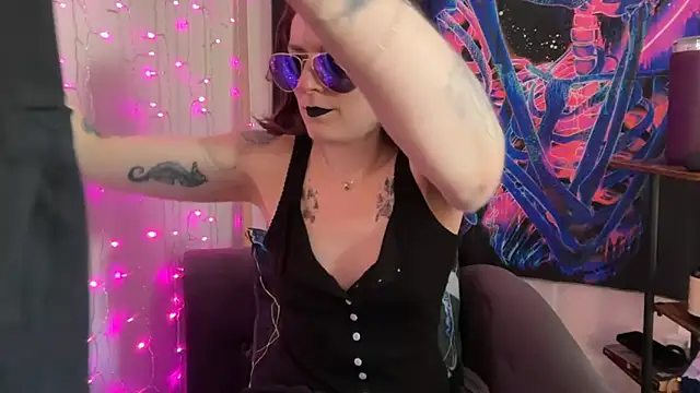 Snapshot of mistressannafoxx chatting on 7, 10, 2025 mistressannafoxx online show from 7, 10, 2025