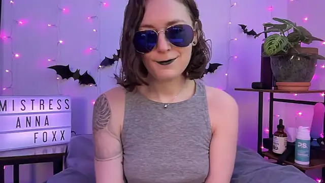 Snapshot of mistressannafoxx chatting on 11, 11, 2025 mistressannafoxx online show from 11, 11, 2025