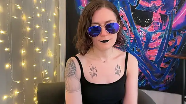 Snapshot of mistressannafoxx chatting on 9, 10, 2025 mistressannafoxx online show from 9, 10, 2025