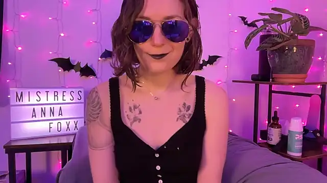 Snapshot of mistressannafoxx chatting on 10, 11, 2025 mistressannafoxx online show from 10, 11, 2025