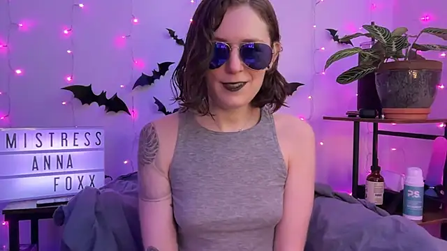 Snapshot of mistressannafoxx chatting on 4, 11, 2025 mistressannafoxx online show from 4, 11, 2025