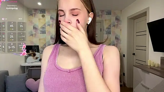 NylaNadler online show from 5, 4, 2026