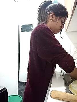 toxic sweet  online show from 28, 11, 2025