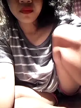 hotmomma8 online show from 28, 11, 2025