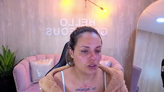 Snapshot of Jade_Jones_a chatting on 14, 11, 2025 Jade Jones a online show from 14, 11, 2025