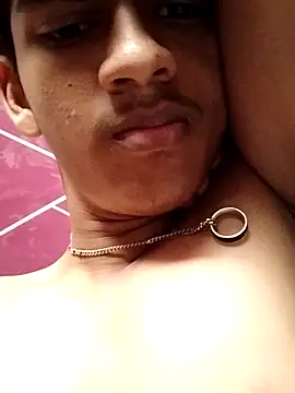 Snapshot of kjohn20 chatting on 17, 11, 2025 kjohn20 online show from 17, 11, 2025