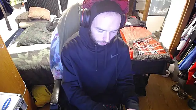 womenhateme69 online show from 5, 12, 2025