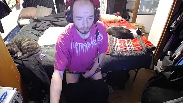 womenhateme69 online show from 4, 11, 2025