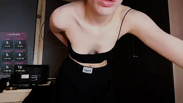 AlfredaBillegas online show from 23, 9, 2025