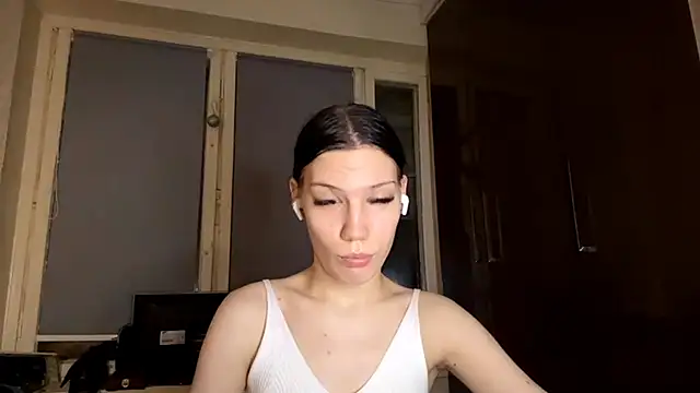 AlfredaBillegas online show from 26, 9, 2025