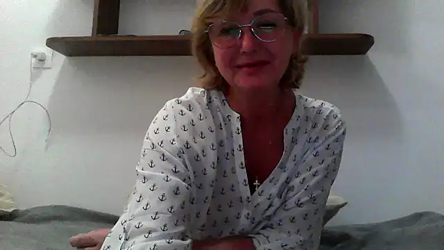 IrynaMolbertx online show from 24, 9, 2025