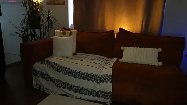 Snapshot of Eva_Zill chatting on 16, 11, 2025 Eva Zill online show from 16, 11, 2025