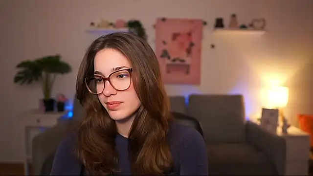 kissie cat online show from 23, 3, 2026