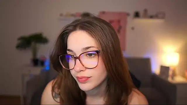 kissie cat online show from 9, 3, 2026