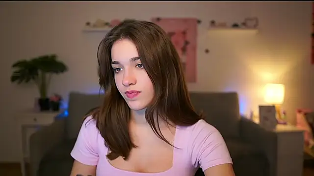 kissie cat online show from 16, 12, 2025