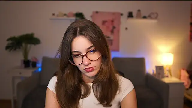 kissie cat online show from 12, 2, 2026