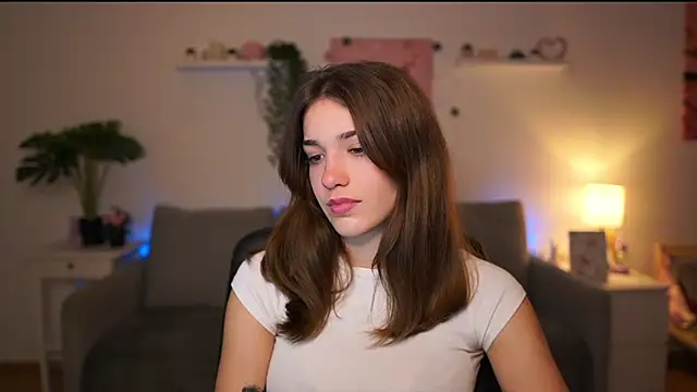 kissie cat online show from 19, 12, 2025