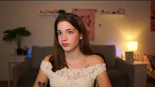 kissie cat online show from 17, 12, 2025