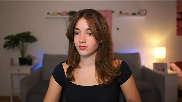 kissie cat online show from 7, 10, 2025