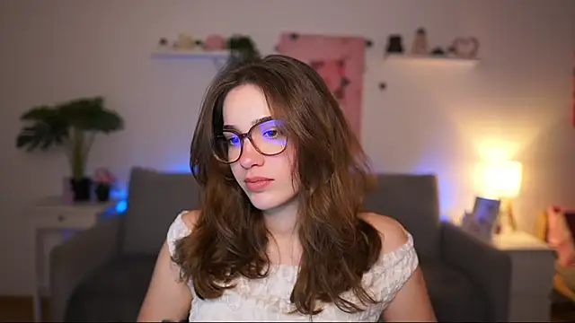 kissie cat online show from 24, 2, 2026