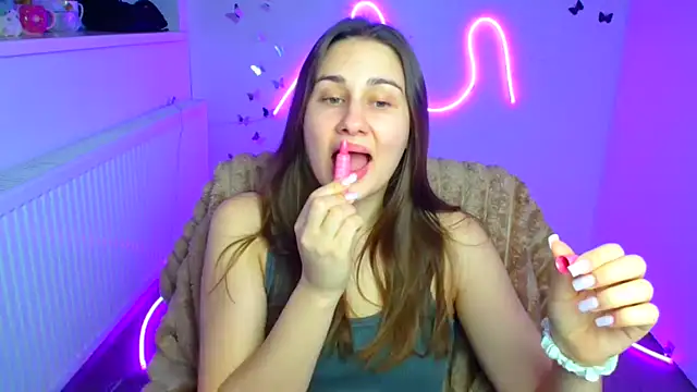 Stefanie Sweet online show from 6, 3, 2026