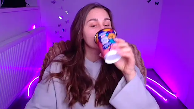 Stefanie Sweet online show from 12, 2, 2026