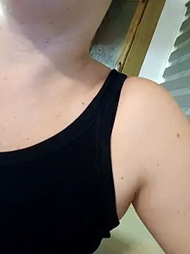 Amandda  online show from 11, 10, 2025