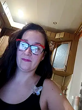 Amandda  online show from 16, 10, 2025