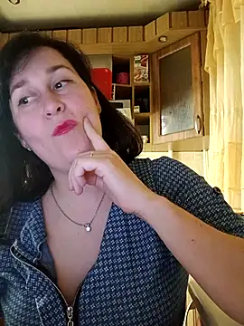 Amandda  online show from 3, 6, 2026