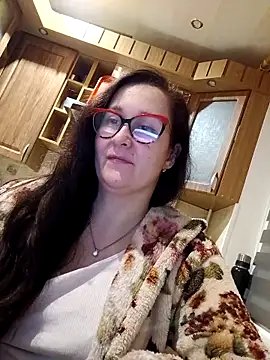 Amandda  online show from 13, 12, 2025