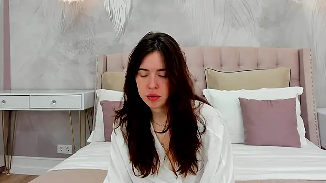 KimberlyBond online show from 19, 9, 2025