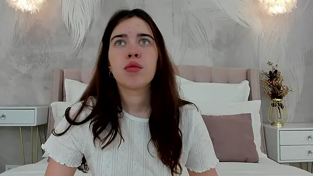 KimberlyBond online show from 30, 9, 2025