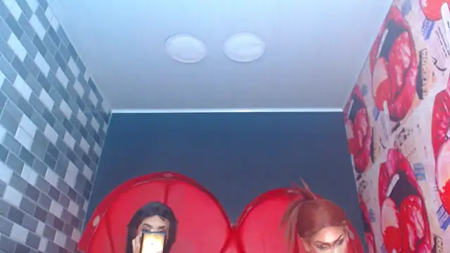 julessxcharlotte online show from 3, 11, 2025