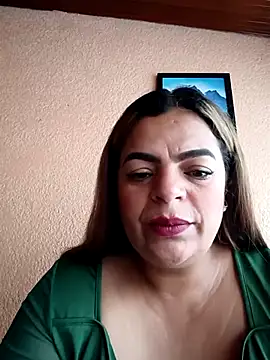 Mia-Glow online show from 6, 2, 2026