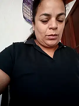 Mia-Glow online show from 22, 4, 2026