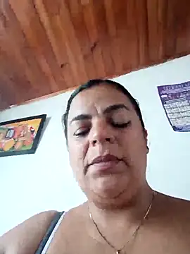 Mia-Glow online show from 17, 4, 2026