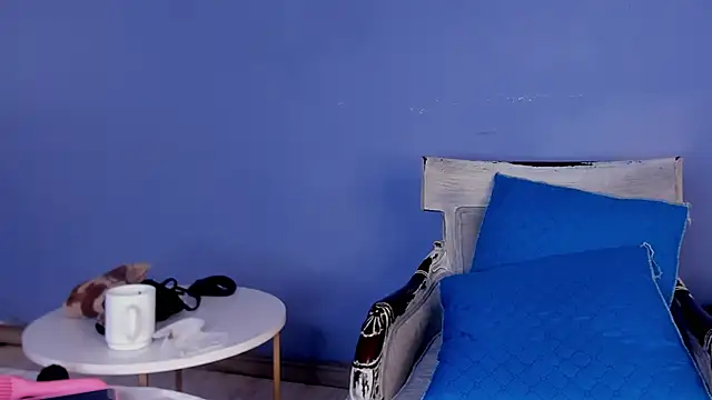 XimenaRougge online show from 17, 11, 2025