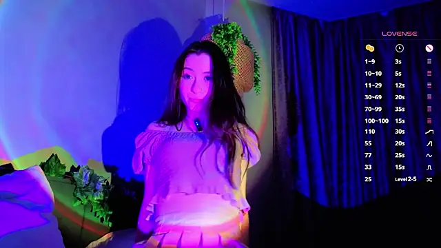 Snapshot of KayleeAgney chatting on 26, 11, 2025 KayleeAgney online show from 26, 11, 2025