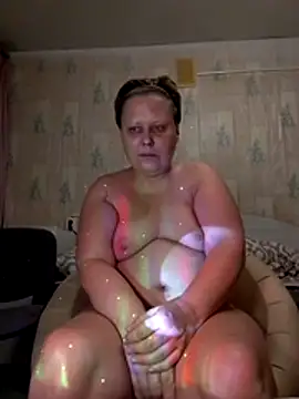 Snapshot of Tupo070481 chatting on 6, 11, 2025 Tupo070481 online show from 6, 11, 2025