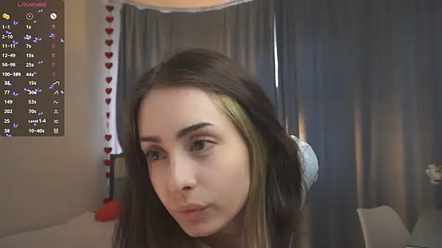 VernonKnapik online show from 18, 10, 2025