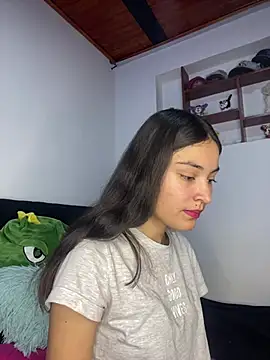 Snapshot of hotwife26 chatting on 3, 5, 2026 hotwife26 online show from 3, 5, 2026