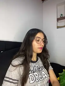 Snapshot of hotwife26 chatting on 12, 5, 2026 hotwife26 online show from 12, 5, 2026