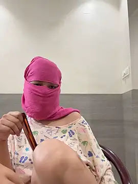 Snapshot of crazy111girl chatting on 2, 4, 2026 crazy111girl online show from 2, 4, 2026