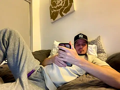 Snapshot of shyandchilling chatting on 1, 12, 2025 shyandchilling online show from 1, 12, 2025