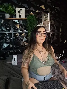 Snapshot of April__foxx chatting on 22, 11, 2025 April foxx online show from 22, 11, 2025