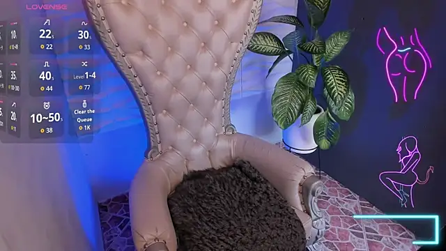 Snapshot of April__foxx chatting on 25, 11, 2025 April foxx online show from 25, 11, 2025