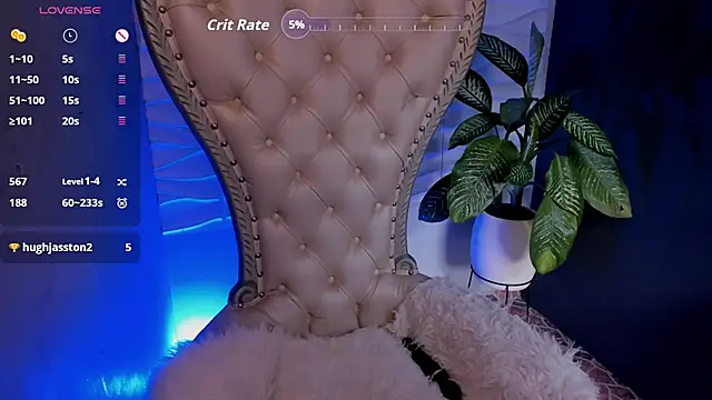 Snapshot of April__foxx chatting on 8, 10, 2025 April foxx online show from 8, 10, 2025